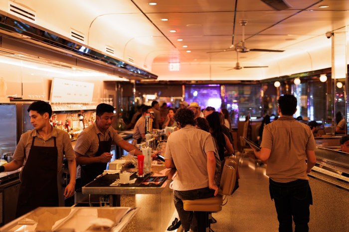 people inside kellogg's diner