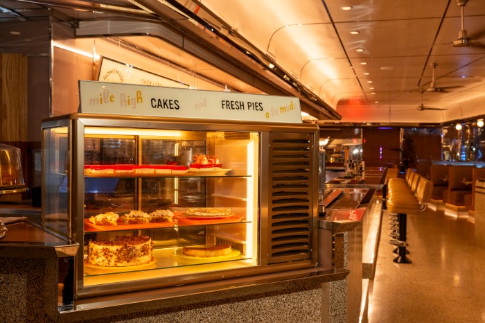 counter in kellogg's diner