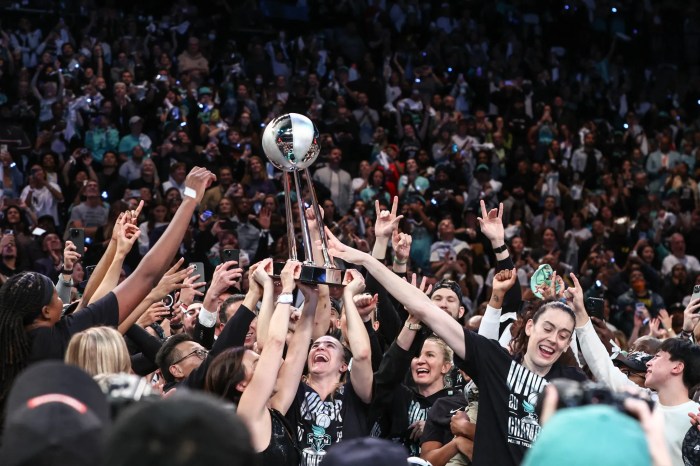 liberty celebrating WNBA championship
