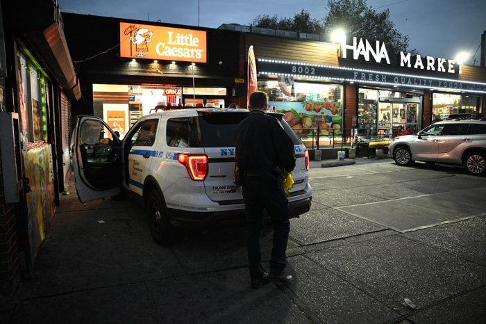 cop on scene of canarsie stabbing