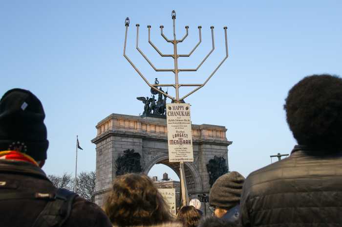 brooklyn's largest menorah
