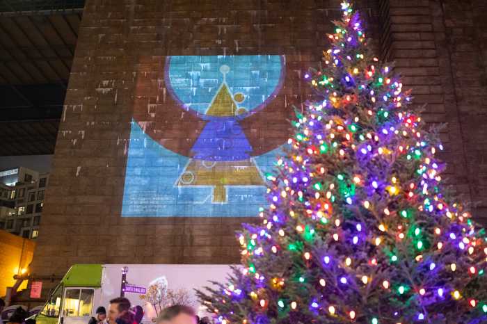 christmas tree in dumbo