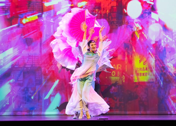 chinese dancers in the brooklyn nutcracker