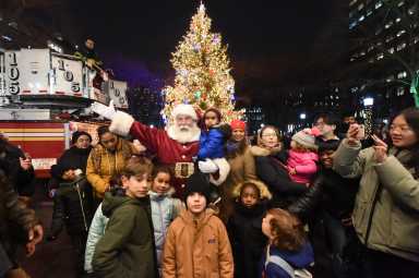 tree lighting with santa