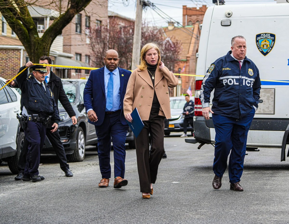 Police shoot man who allegedly violently attacked children inside Bensonhurst home * Brooklyn Paper