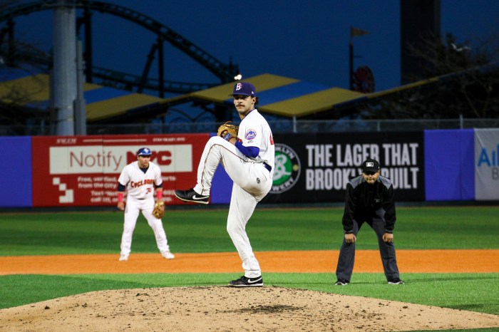 cyclones pitcher noah hall