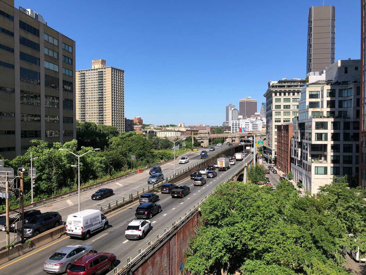 brooklyn-queens expressway