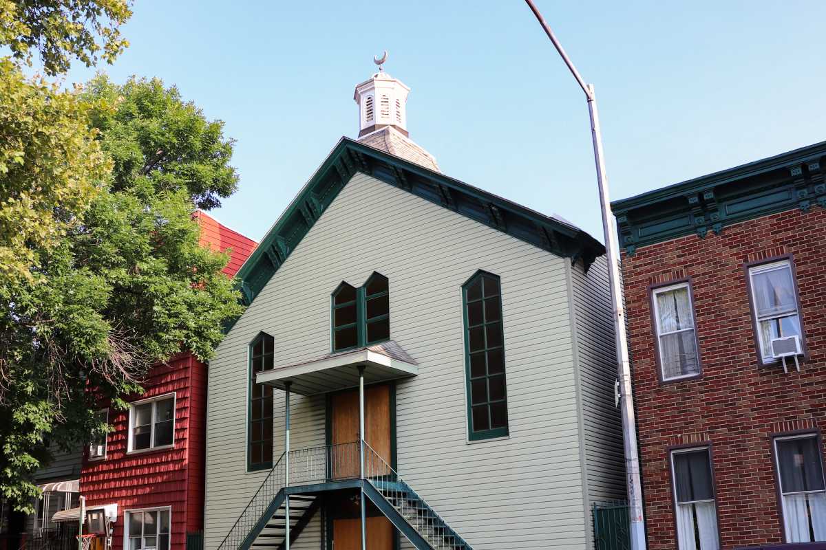 williamsburg-moslem-mosque-106-powers-street-2024-ccorcoran