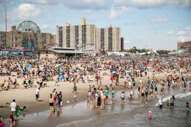 06-22-19 – Coney Island Mermaid Parade – Photo By Erica Price