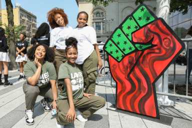 1414-651-ARTS-JUNETEENTH-2023-CREDIT_-ALEX-BERSHAW-PHOTOGRAPHY-ezgif.com-webp-to-jpg-converter