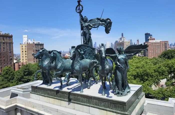 restored top of grand army plaza arch