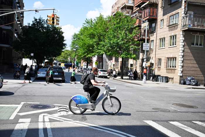 bedford avenue bike lane