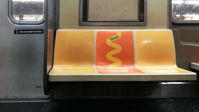 nathans-famous-hot-dogs-subway