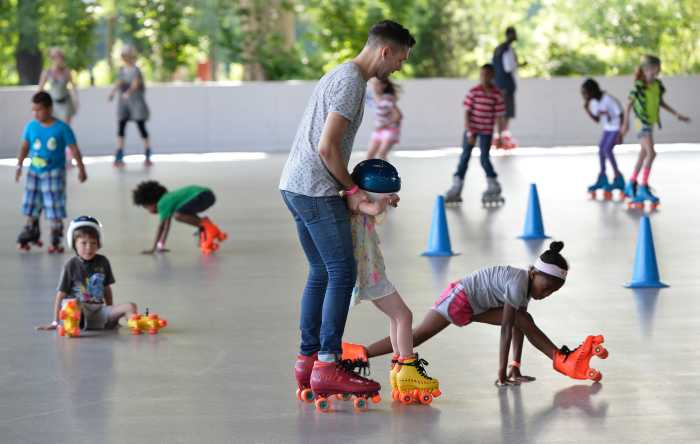 lefrak-center-lakeside-rollerrink