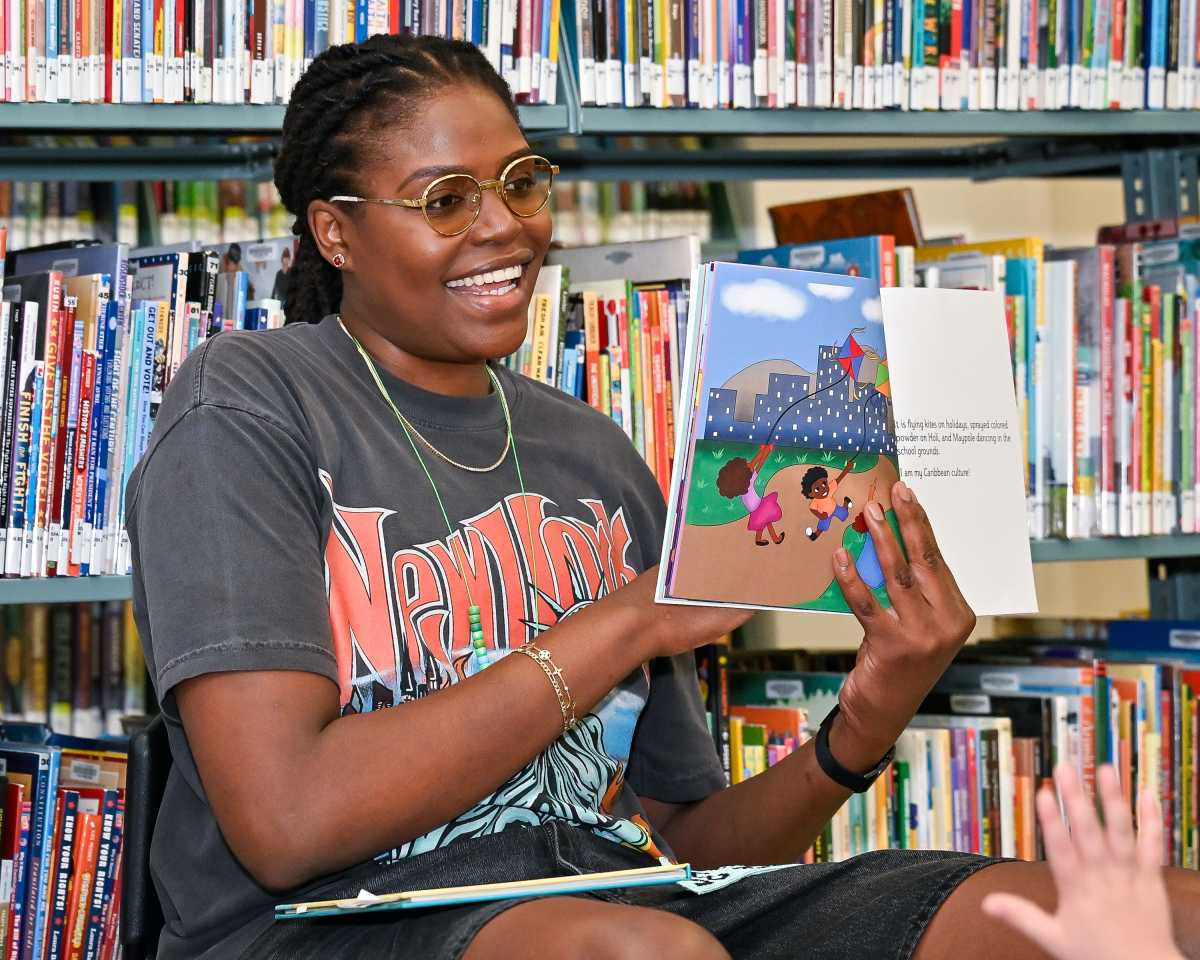 new york liberty jonquel jones reading at bpl storytime