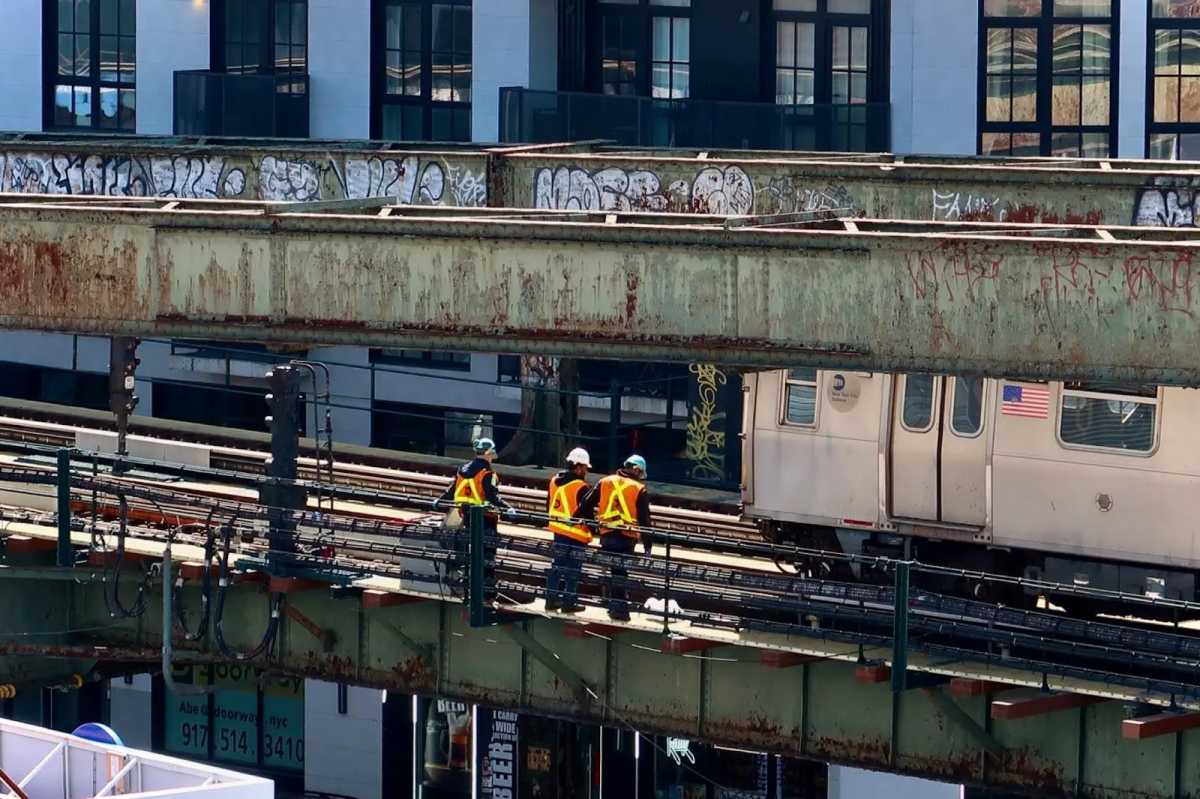 m train lead paint removal