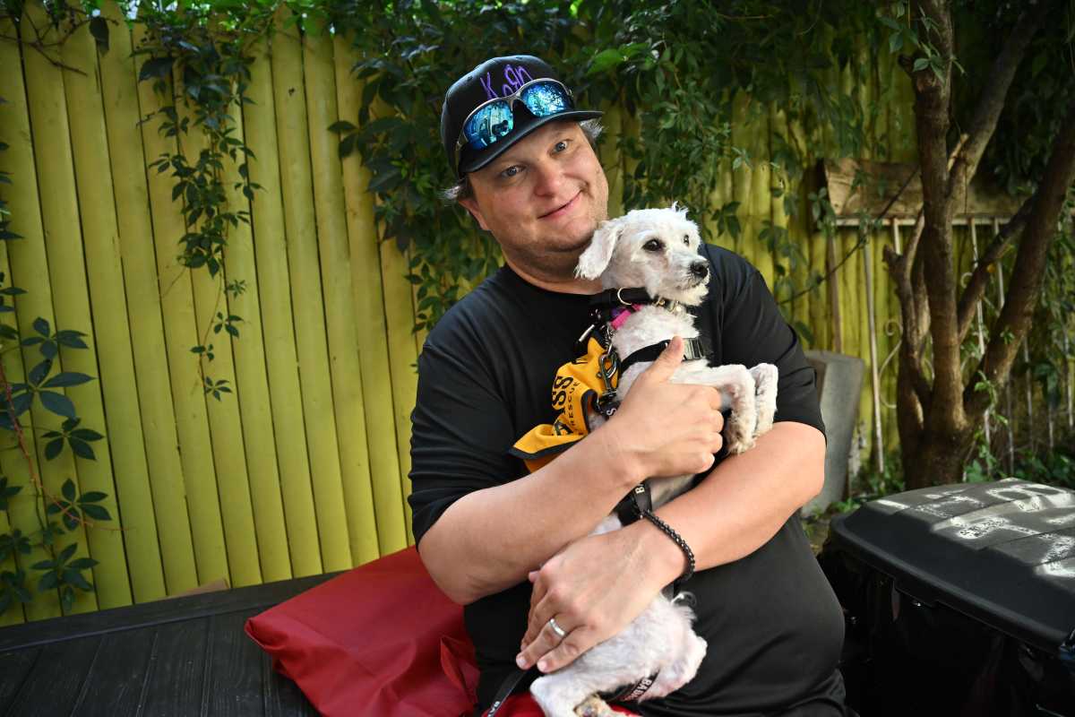 Korn's Jonathan Davis Jonathan Davis brings 'Freak on a Leash' to Bushwick during pup adoption pop-up * Brooklyn Paper