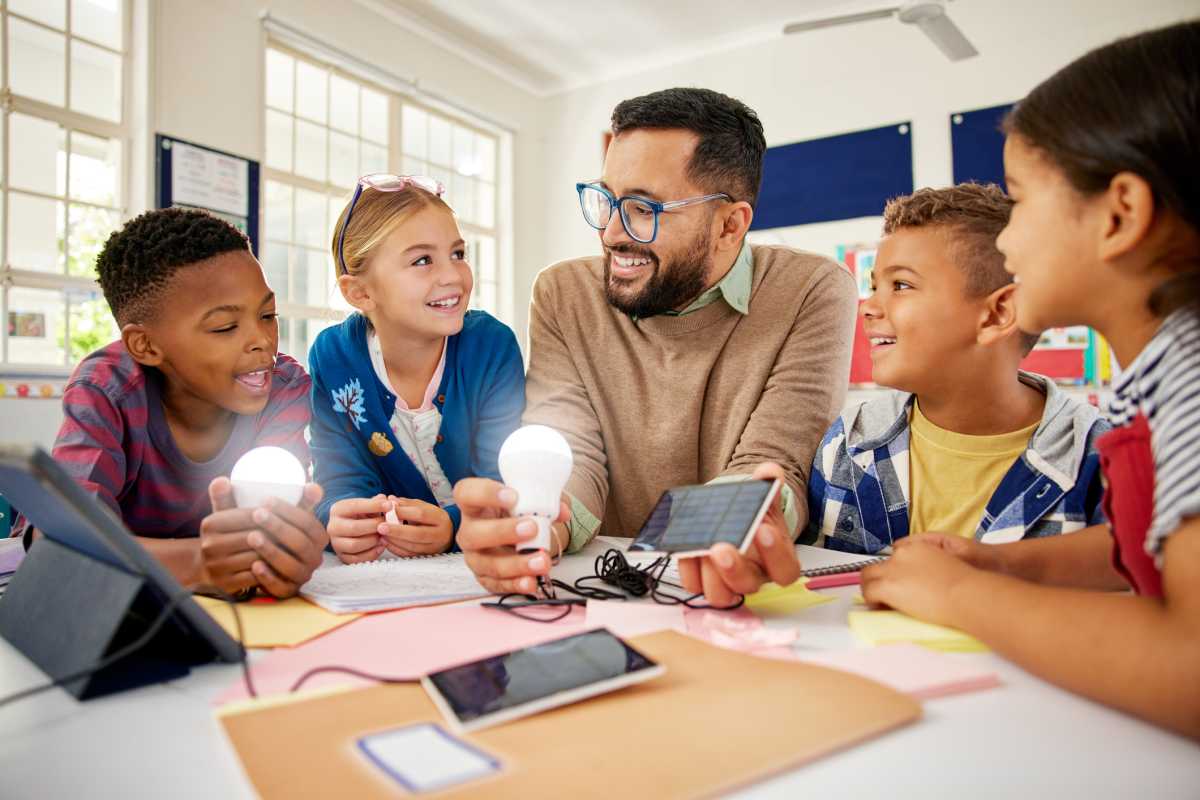 FLAG Award for Teaching Excellence is looking for Brooklyn's favorite teacher * Brooklyn Paper