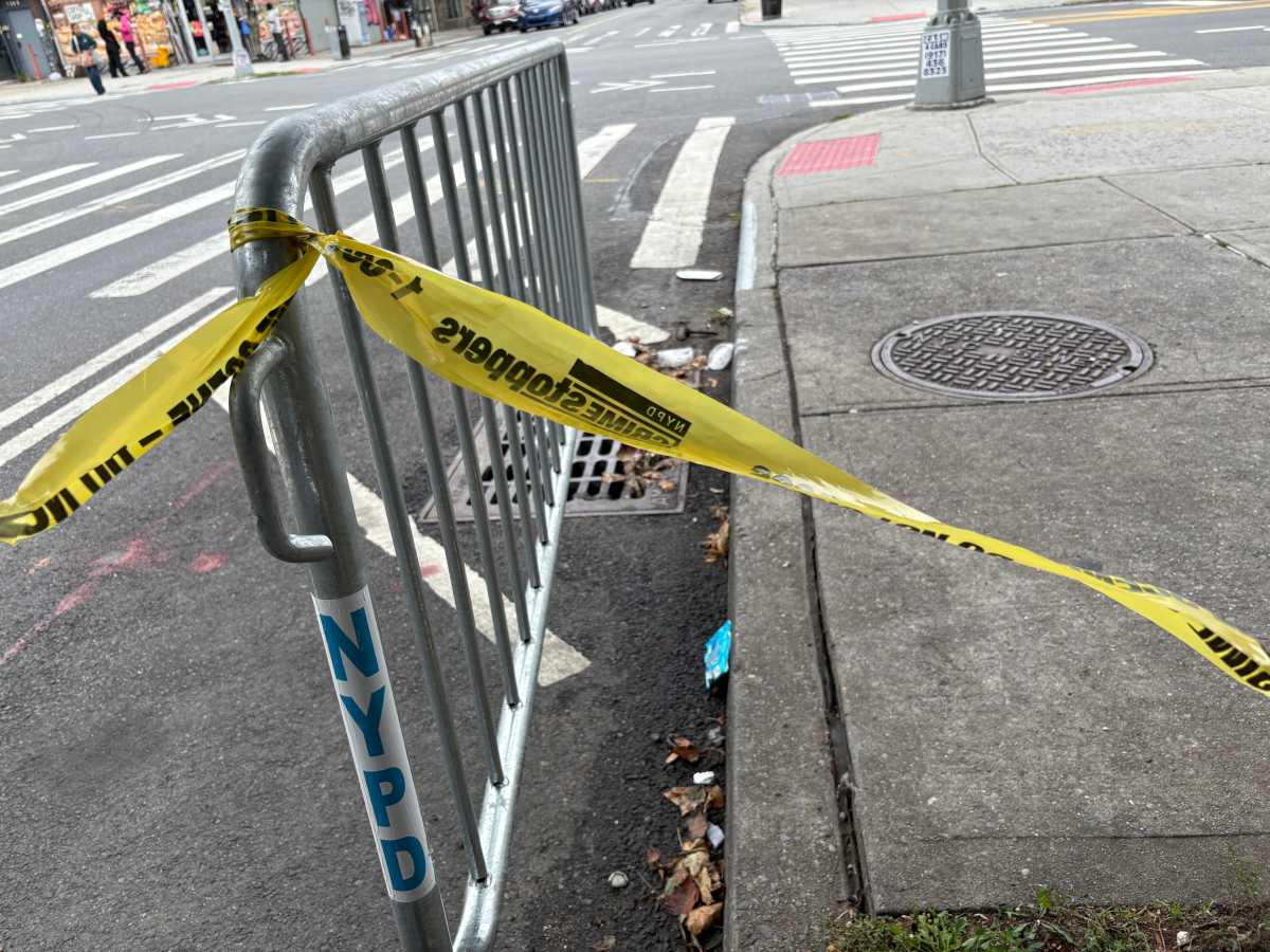 Police seek suspect after daylight shooting in Crown Heights * Brooklyn Paper