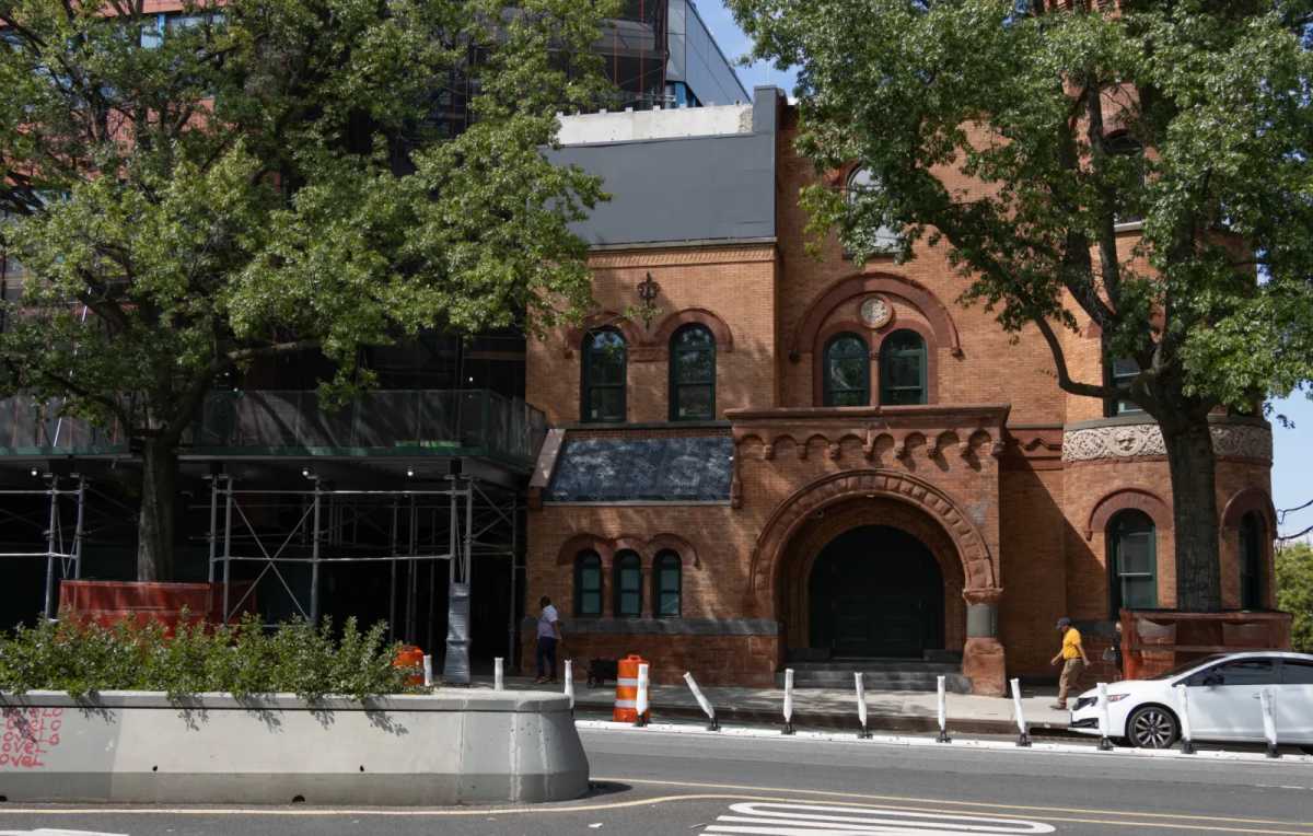 sunset-park-precinct-4302-4th-avenue-09122025-sdevries-5