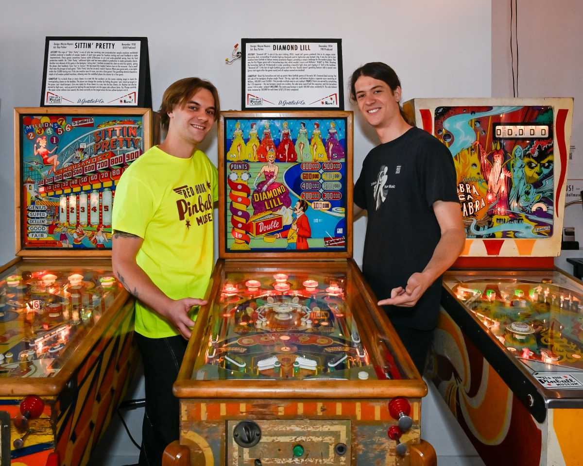 Brothers in bumpers: Friends and pinball wizards go all in on pinball museum in Red Hook * Brooklyn Paper