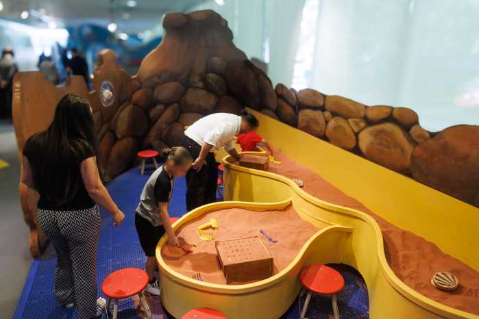 parents at brooklyn children's museum