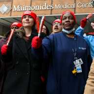 NYSNA nurses rallied outside Maimonides Hospital for a fair contract. Photo by Gabriele Holtermann