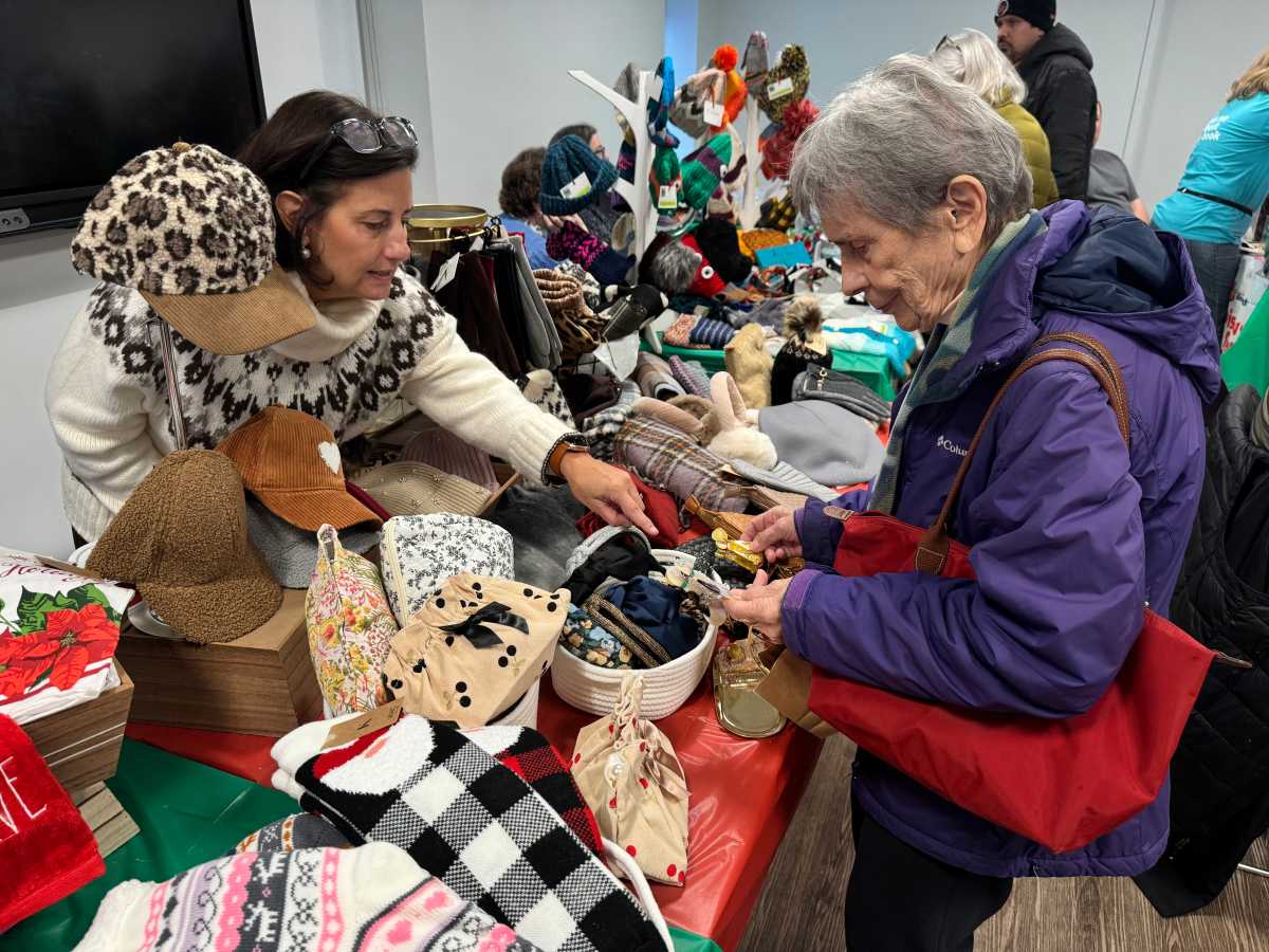Gift hunting: Bay Ridge Center hosts second annual 'Holiday Treasures Fair' * Brooklyn Paper
