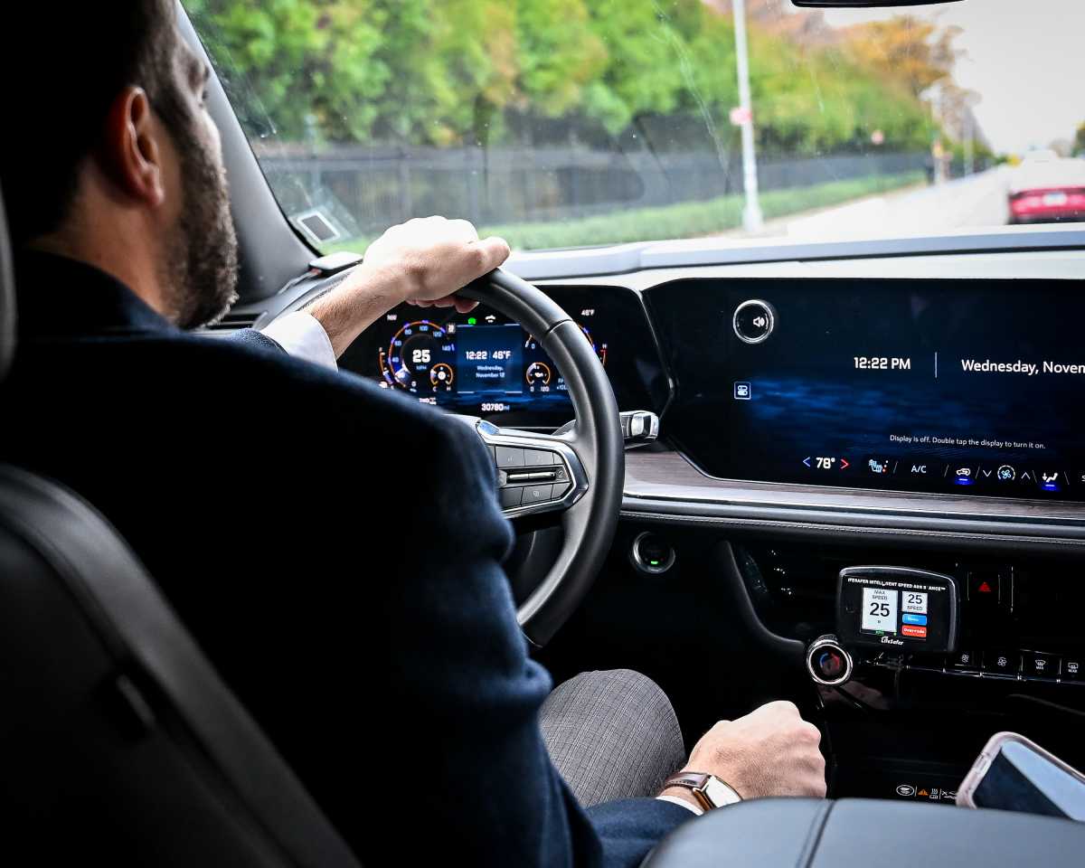 Gounardes showcases speed-limiting technology aimed at reining in super speeders * Brooklyn Paper