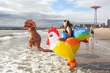 Brooklyn, NY. Polar Bear Plunge on Jan 1st 2025. Photo by Erica Price