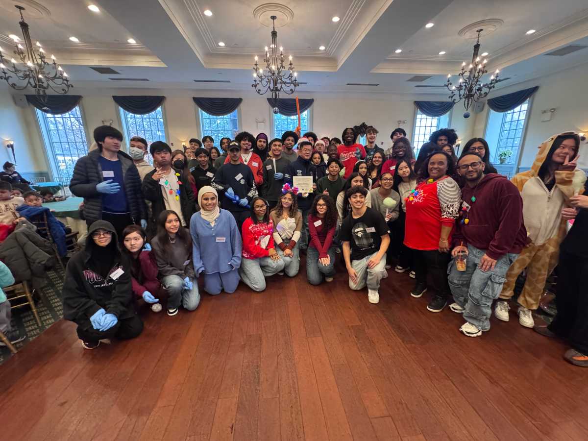 Dyker Beach Golf Course hosts 2025 Gift of Giving Holiday