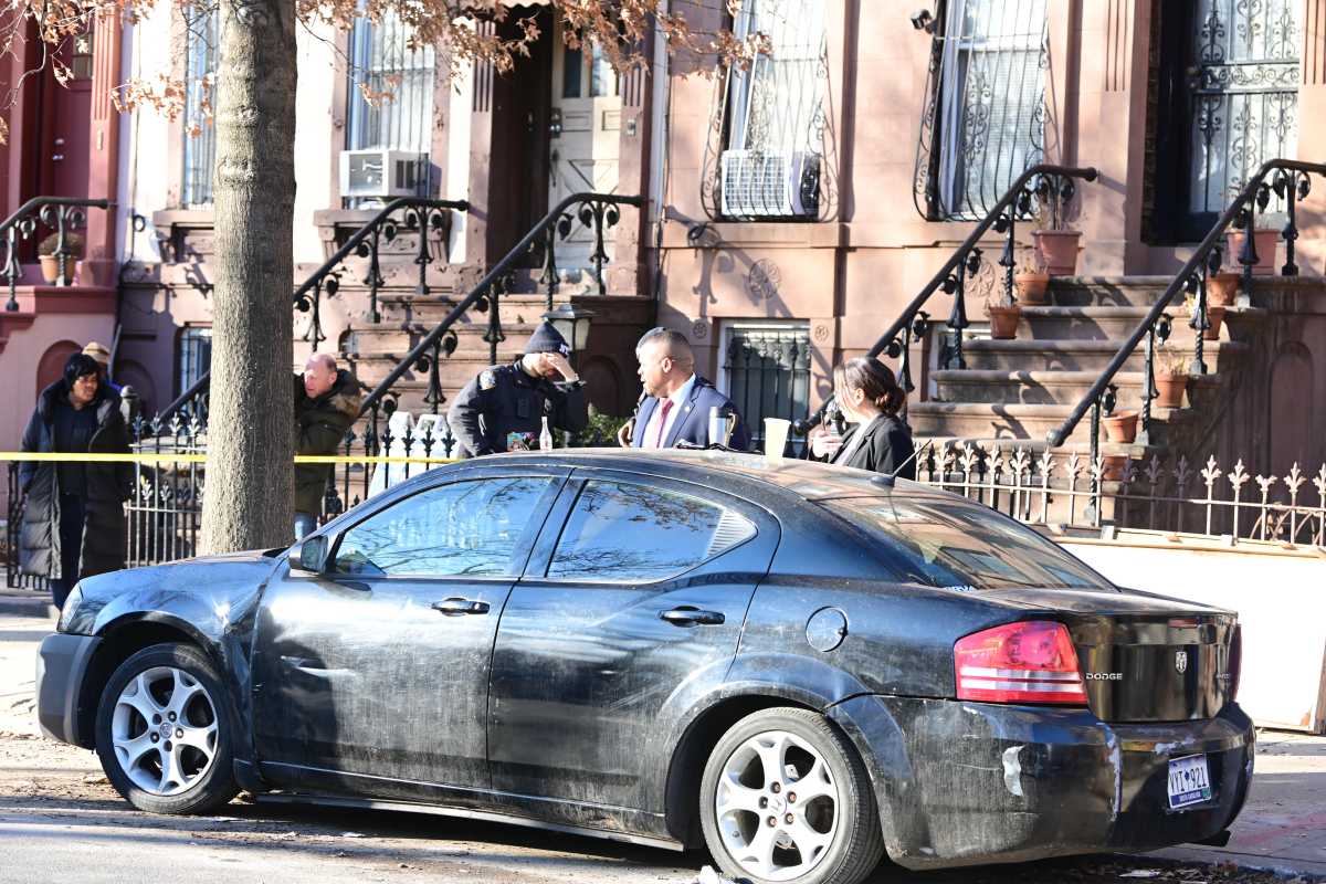 Two men found dead inside parked car in Bed-Stuy: NYPD * Brooklyn Paper