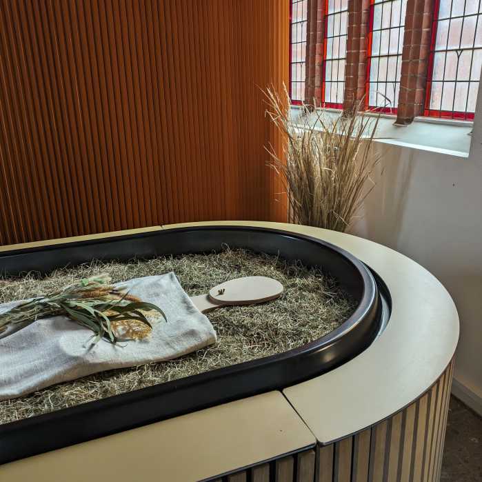 meine erde human composting pod