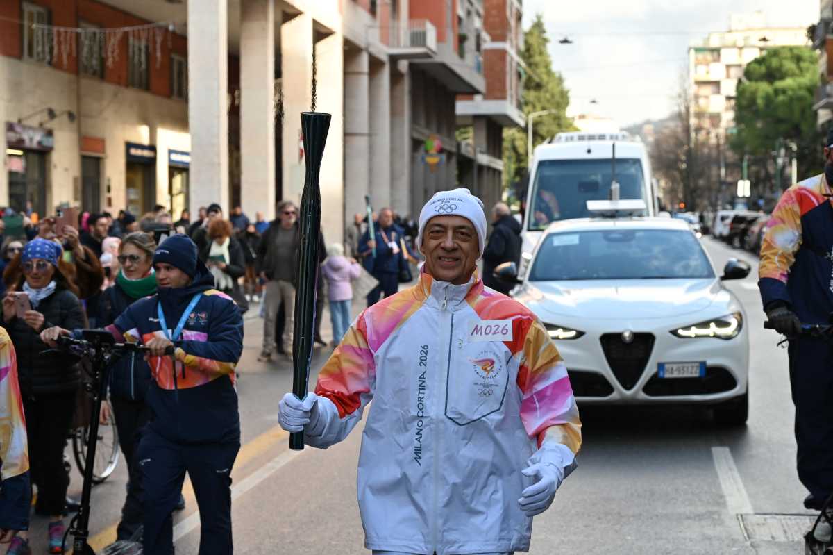 SUNY Downstate's Dr. Riccardo Bianchi carries Olympic torch through his hometown * Brooklyn Paper