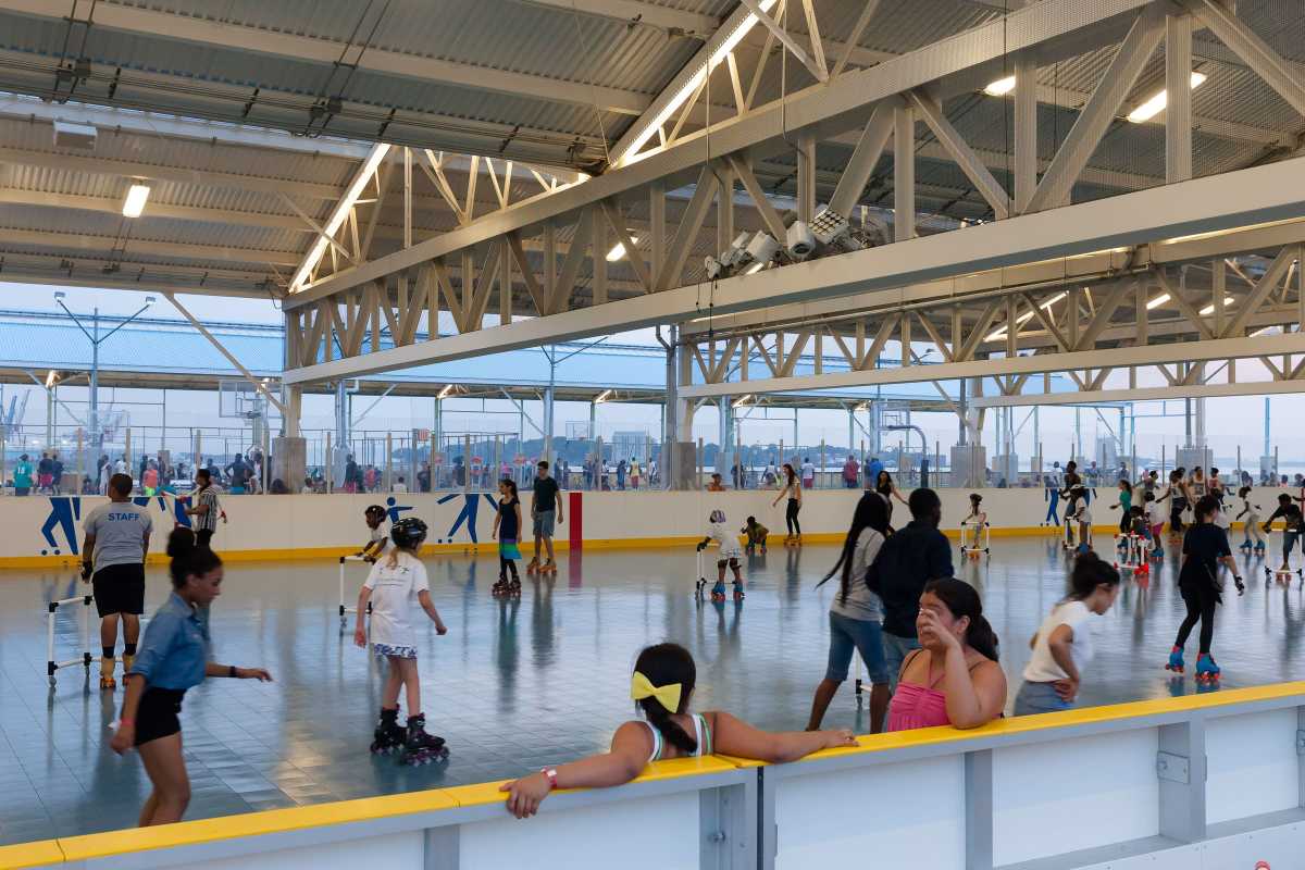 Pier 2 Roller Rink returns music and motion to Brooklyn, starting March 27 * Brooklyn Paper