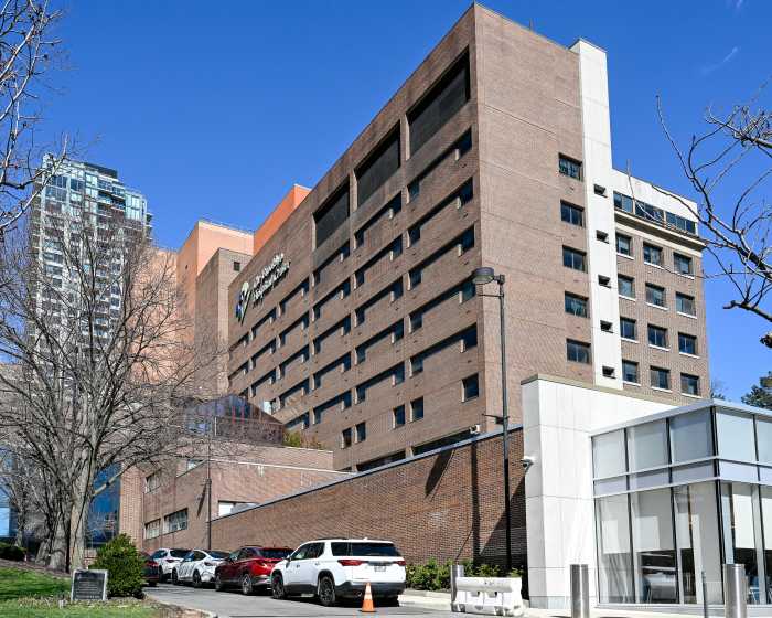 the brooklyn hospital center exterior