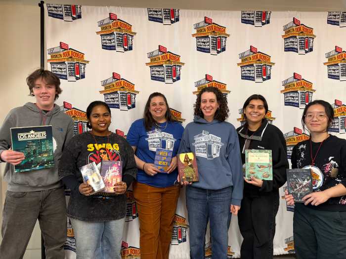 Cecilia_&_Rebecca_with_Volunteers