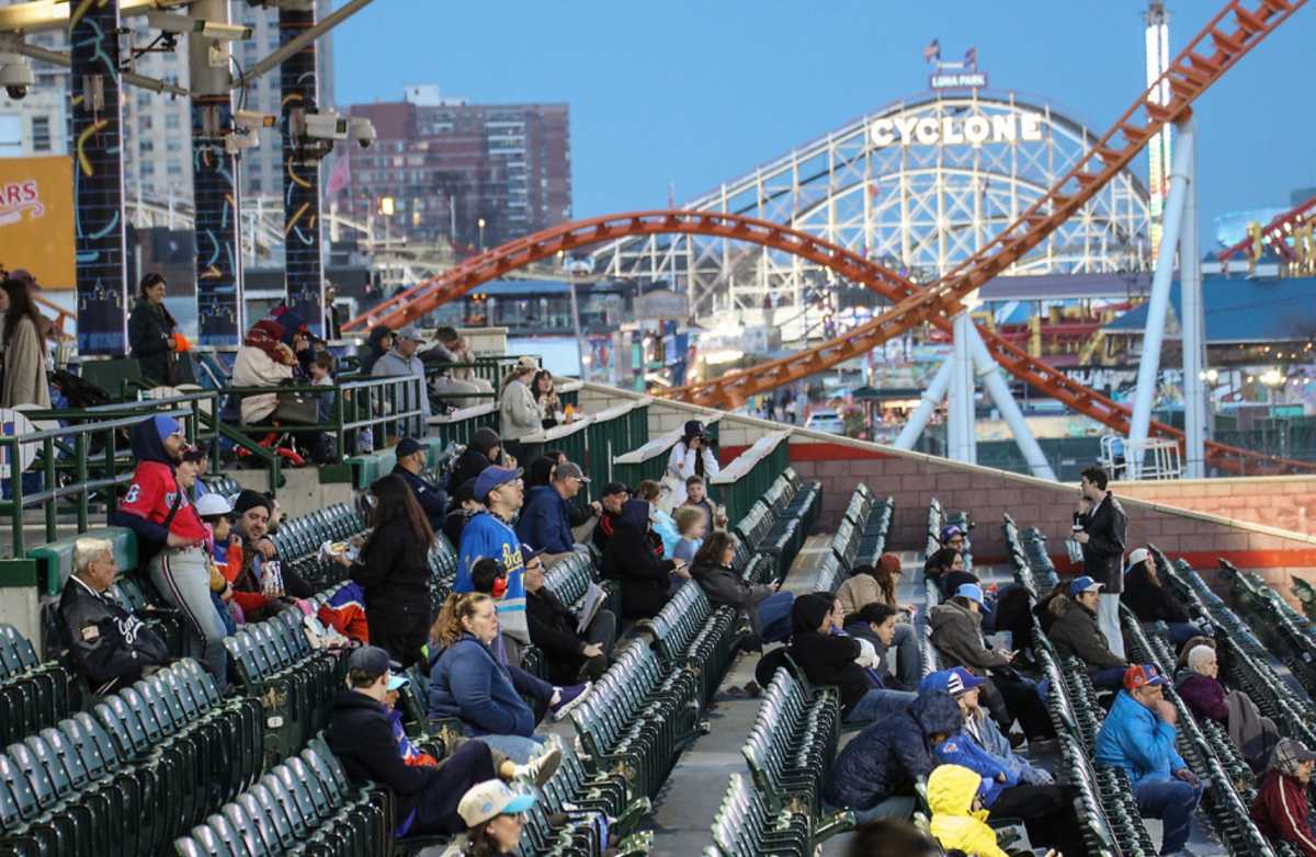 Brooklyn Cyclones 25th anniversary season kicks off with excited fans at Maimonides Park * Brooklyn Paper